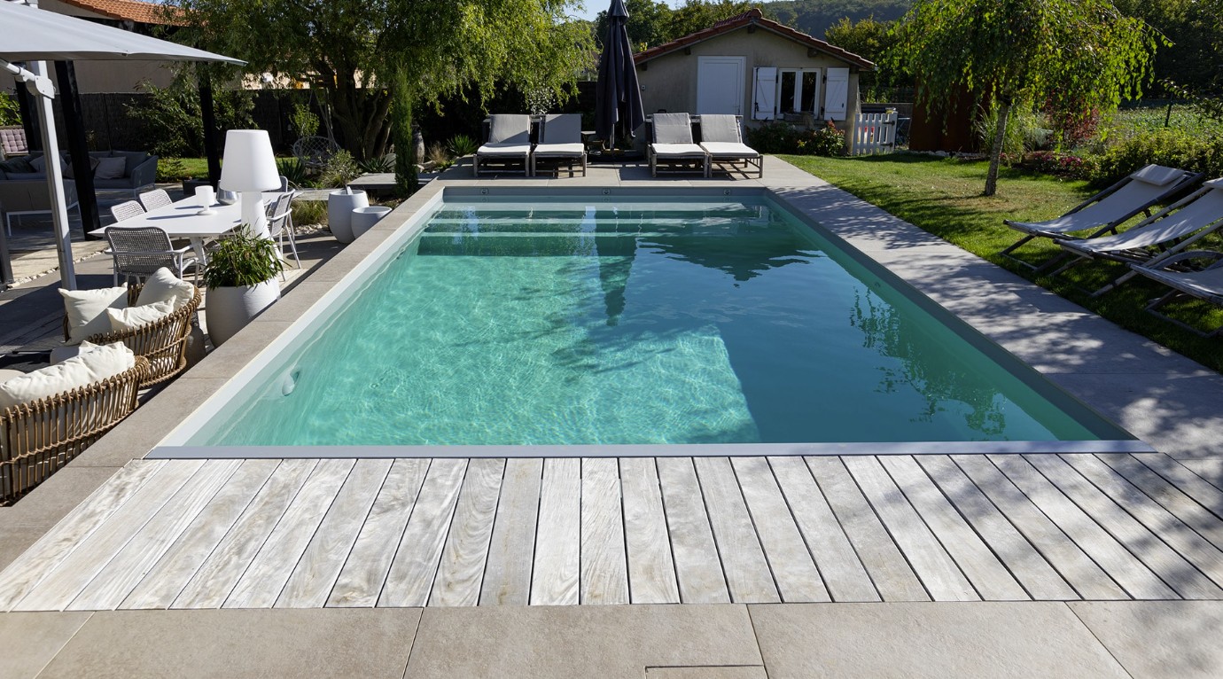 Piscine familiale, plage bois