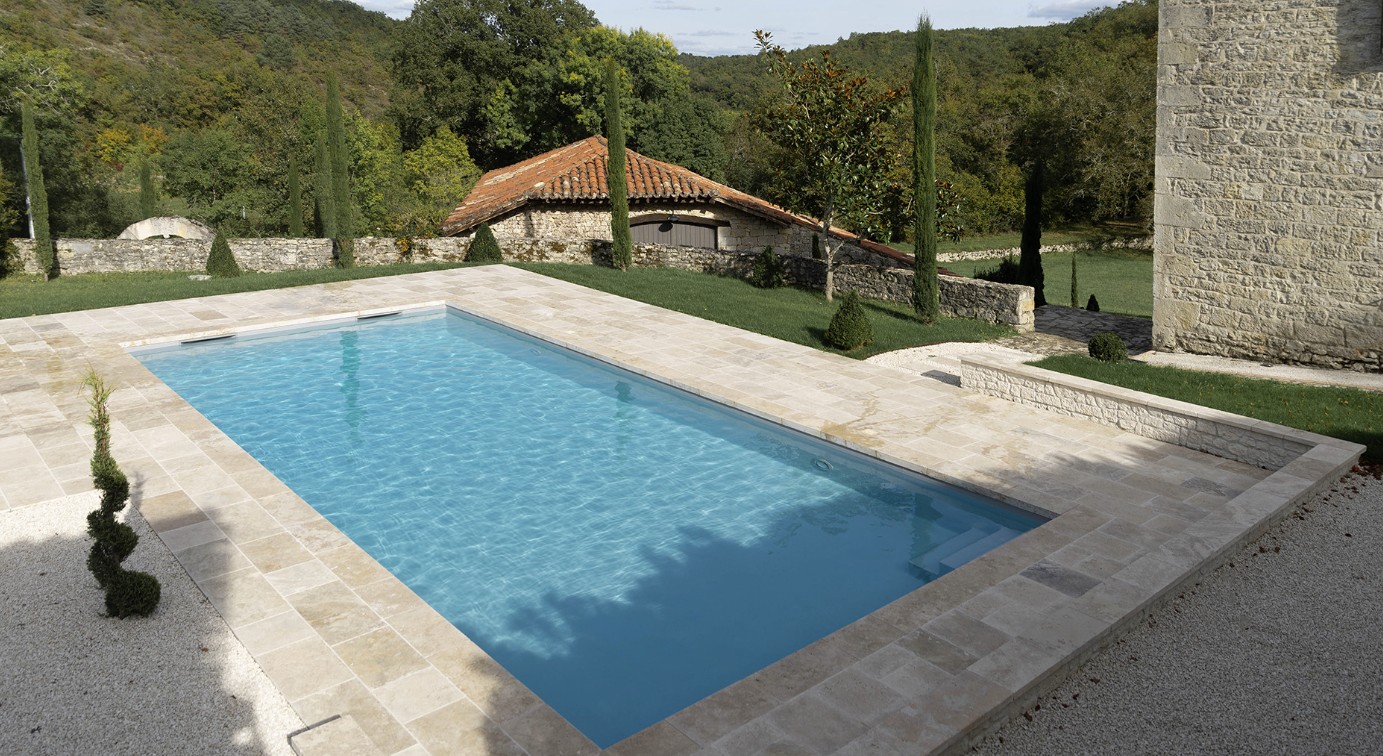 Piscine pierre & travertin